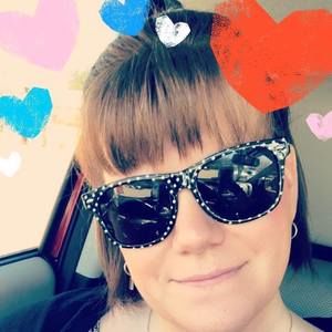 Meet your Posher, Courtney